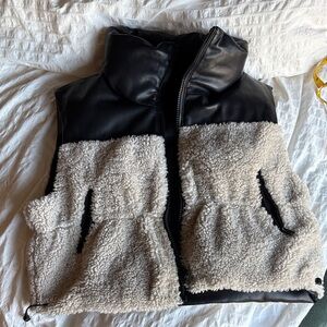 LaMarque Melicia Reversible Sherpa Puffer Vest | Women’s Large